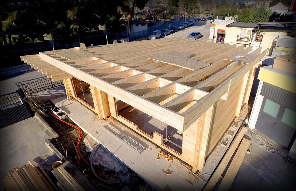 Casa de madera con techo plano, proyecto "Italia"
