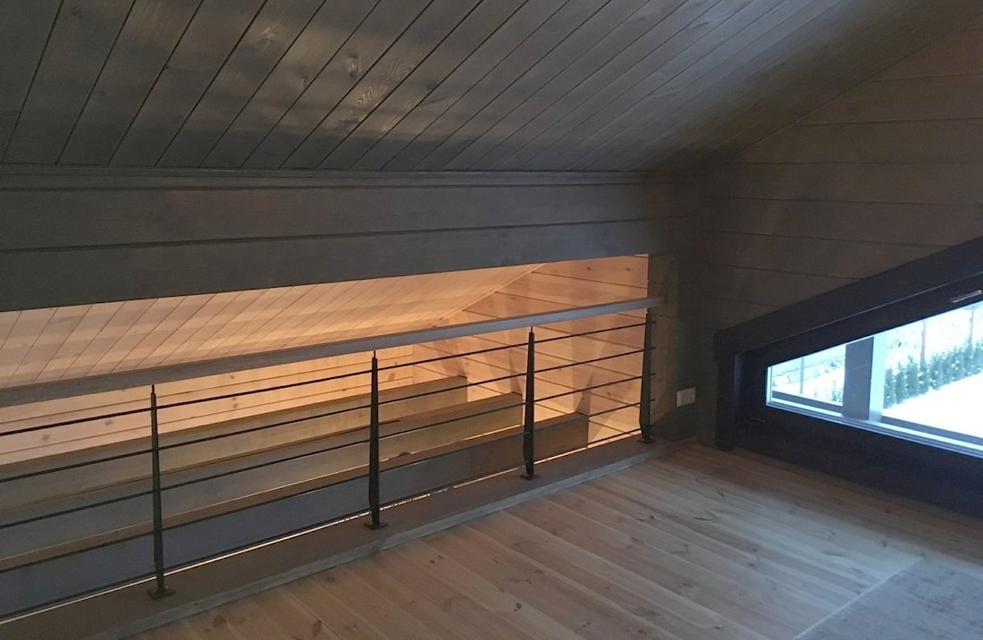 Svart trehus - tømmerhytte, oppvarming, varmepumpe, prosjekt "Black Forest" 164 m²