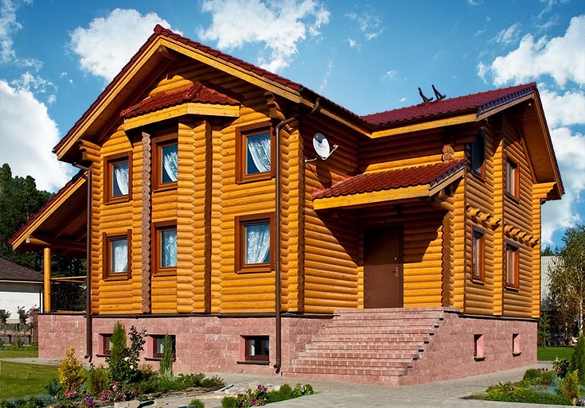 בית מבול עץ עגול אחרי יבוש טכני 194 מ"ר, בלרוסיה, מינסק  