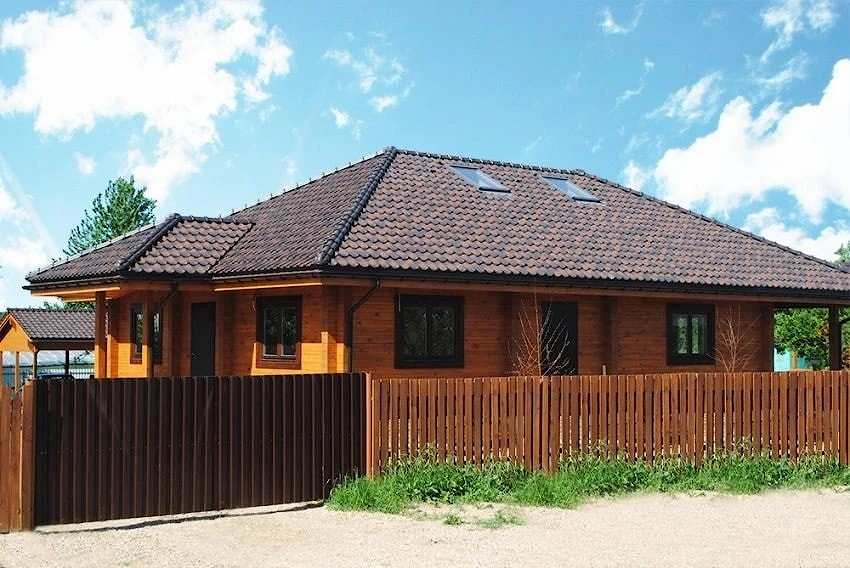 Maison en bois lamellé collé plain-pied 179 m²  
