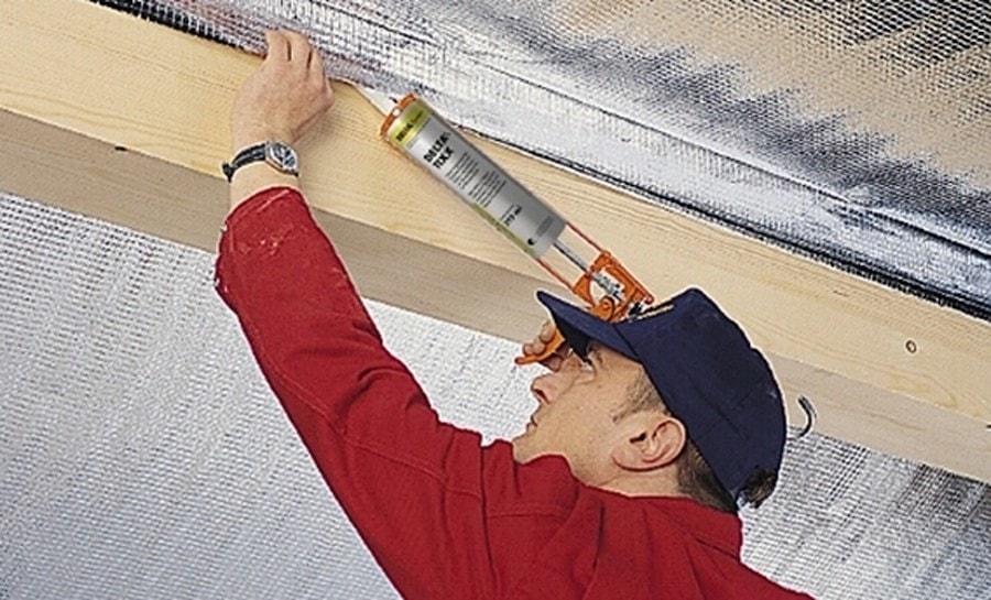 连接蒸汽屏障屋顶薄膜的空气和蒸汽不渗透性胶水DELTA-TIXX  - 价格27.60摩擦/管10米。  