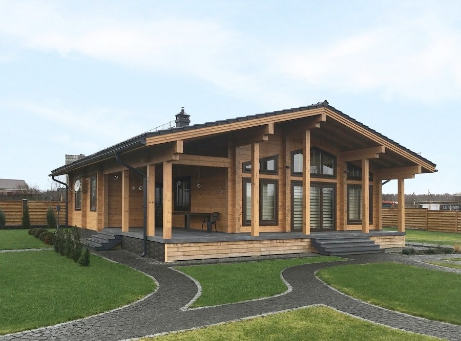 Hus med profilerte limte bjelker med terrasse "Stealth-2" 120 m² Minsk  